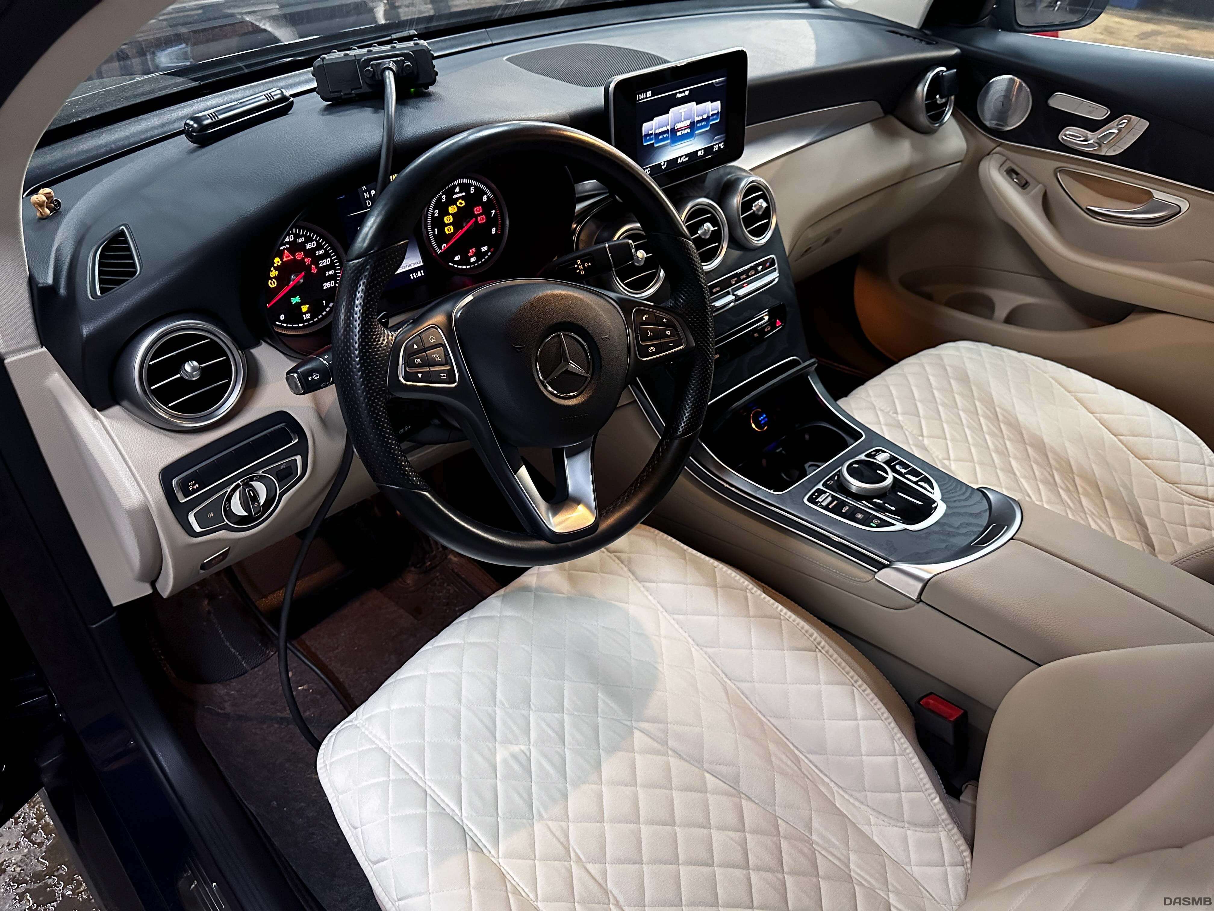 Mercedes-Benz GLC x253 2016 interior Audio20