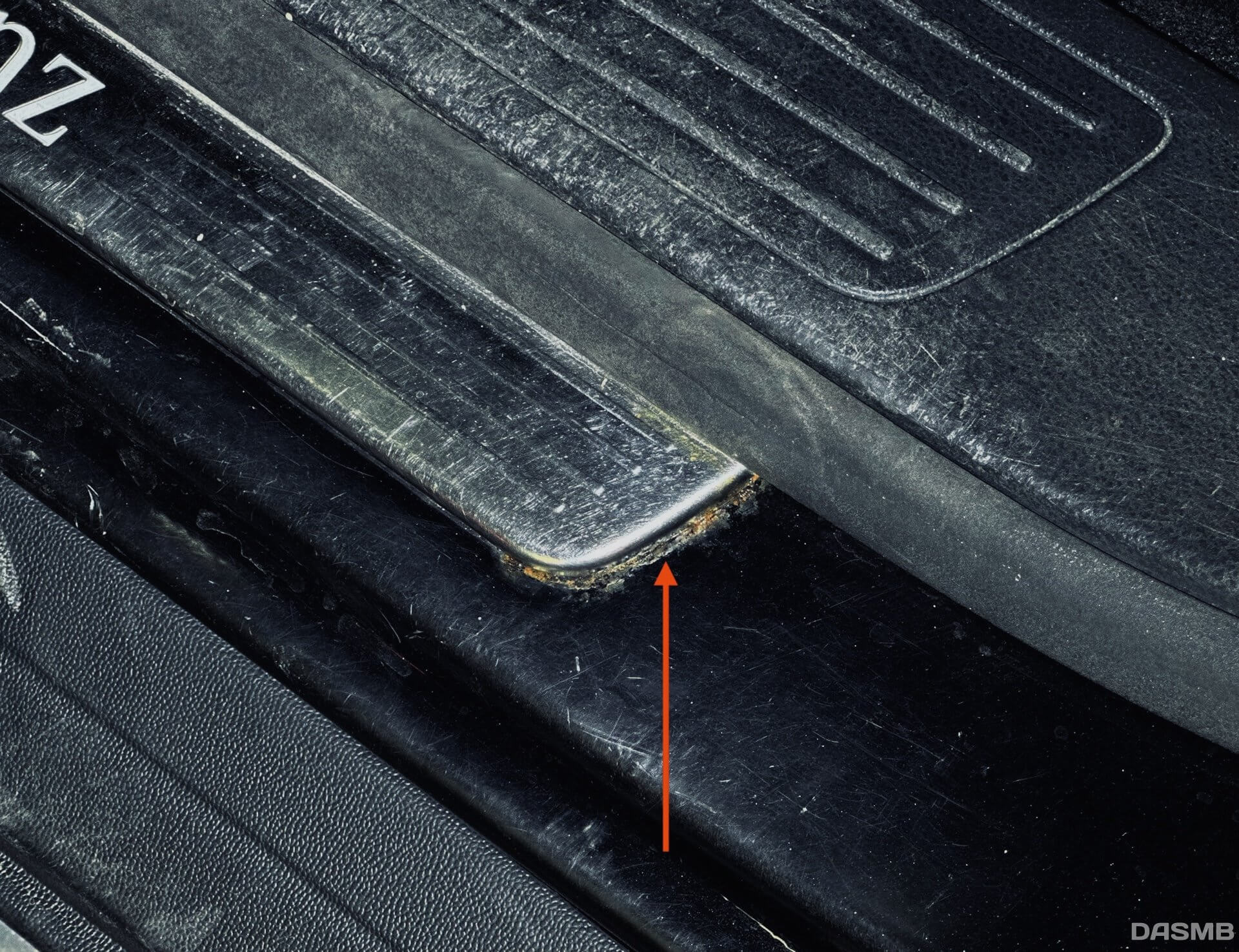 Коррозия порога w166